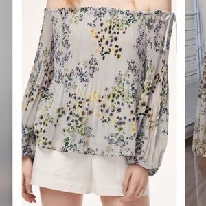 💰3 for $40 💰 Wilfred Talence Off the Shoulder Flowy Top